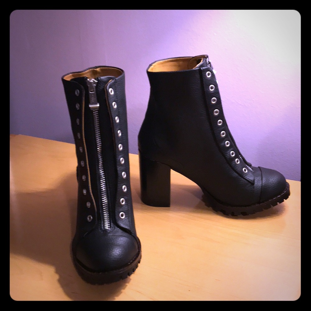 Report Footwear Zip Up Heeled Boot NIB